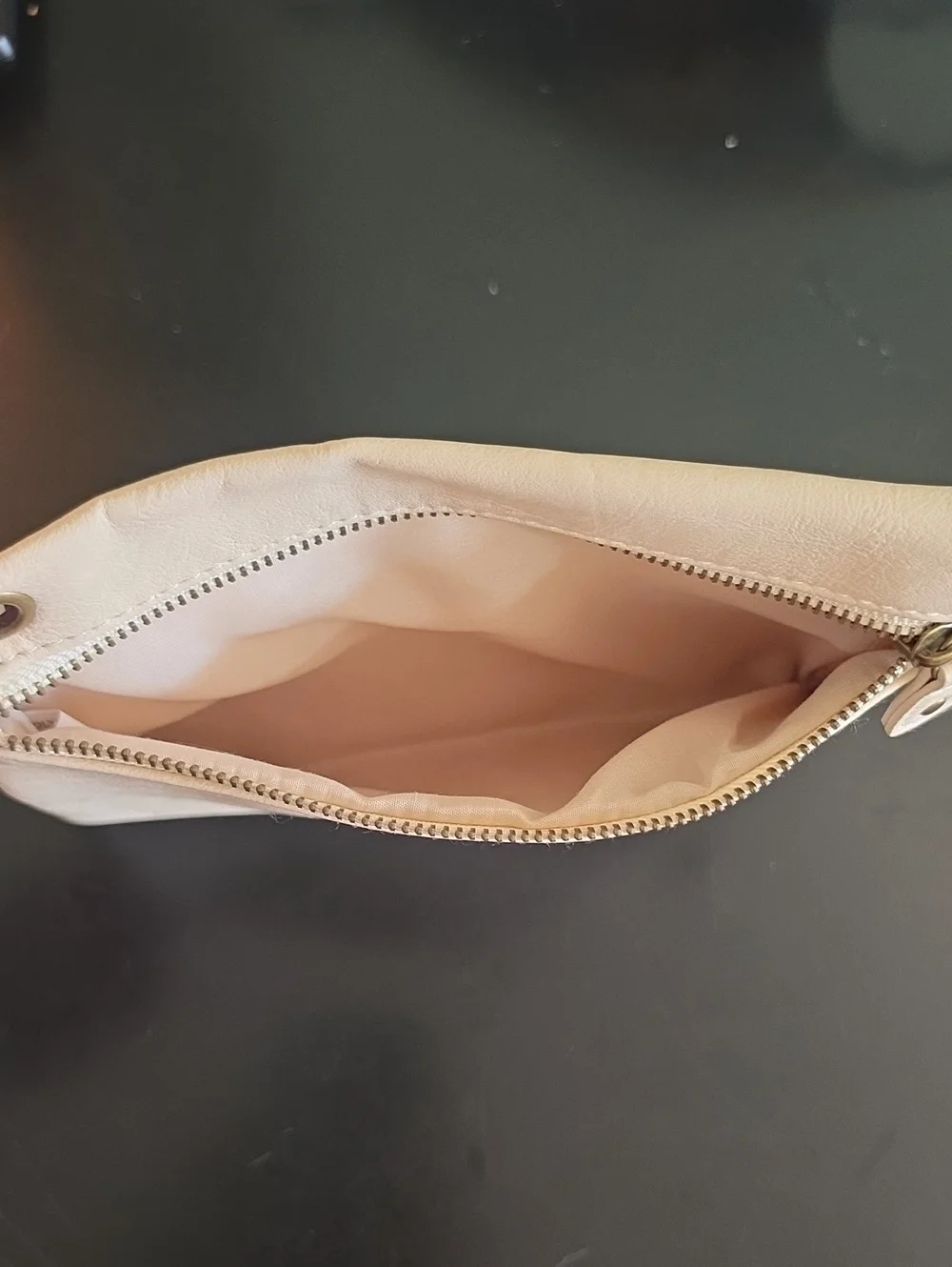 ​✨ G.H. Bass & Co. Cream / Off-White Faux Leather Pouch / Wristlet EUC ✨